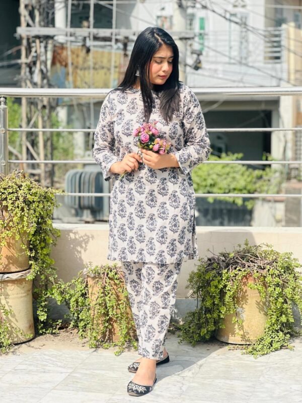 White Printed Lawn Bana Doria - Image 3