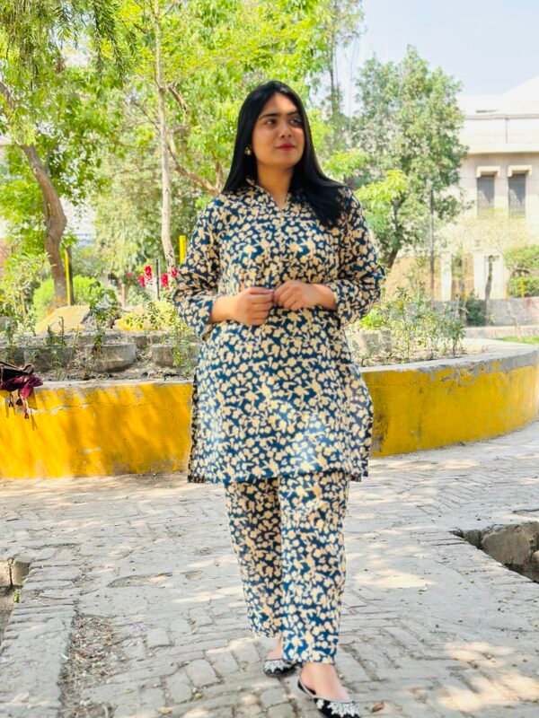 Bana Doria Printed Lawn - Image 3